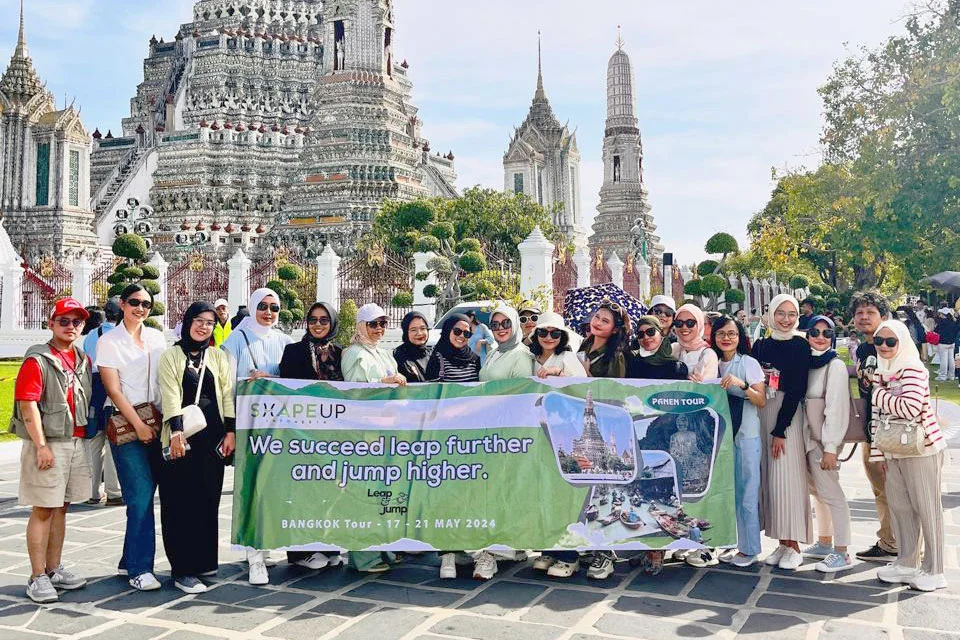 Annual Reward LIGHT Group: 15 Employees Went to Thailand Photo